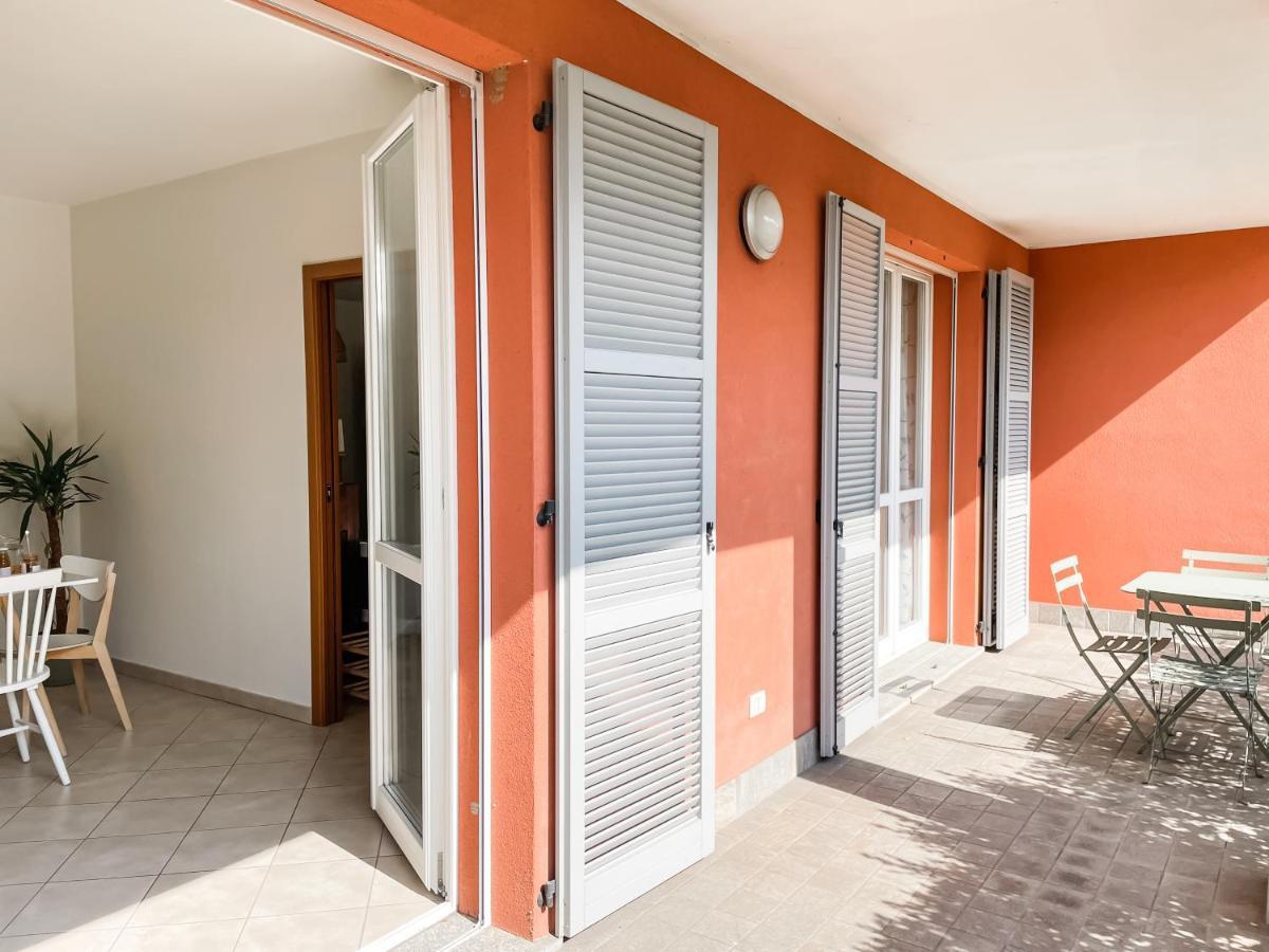 Agriturismo Familiare I Giardini Del Lago วาเรเซ ภายนอก รูปภาพ