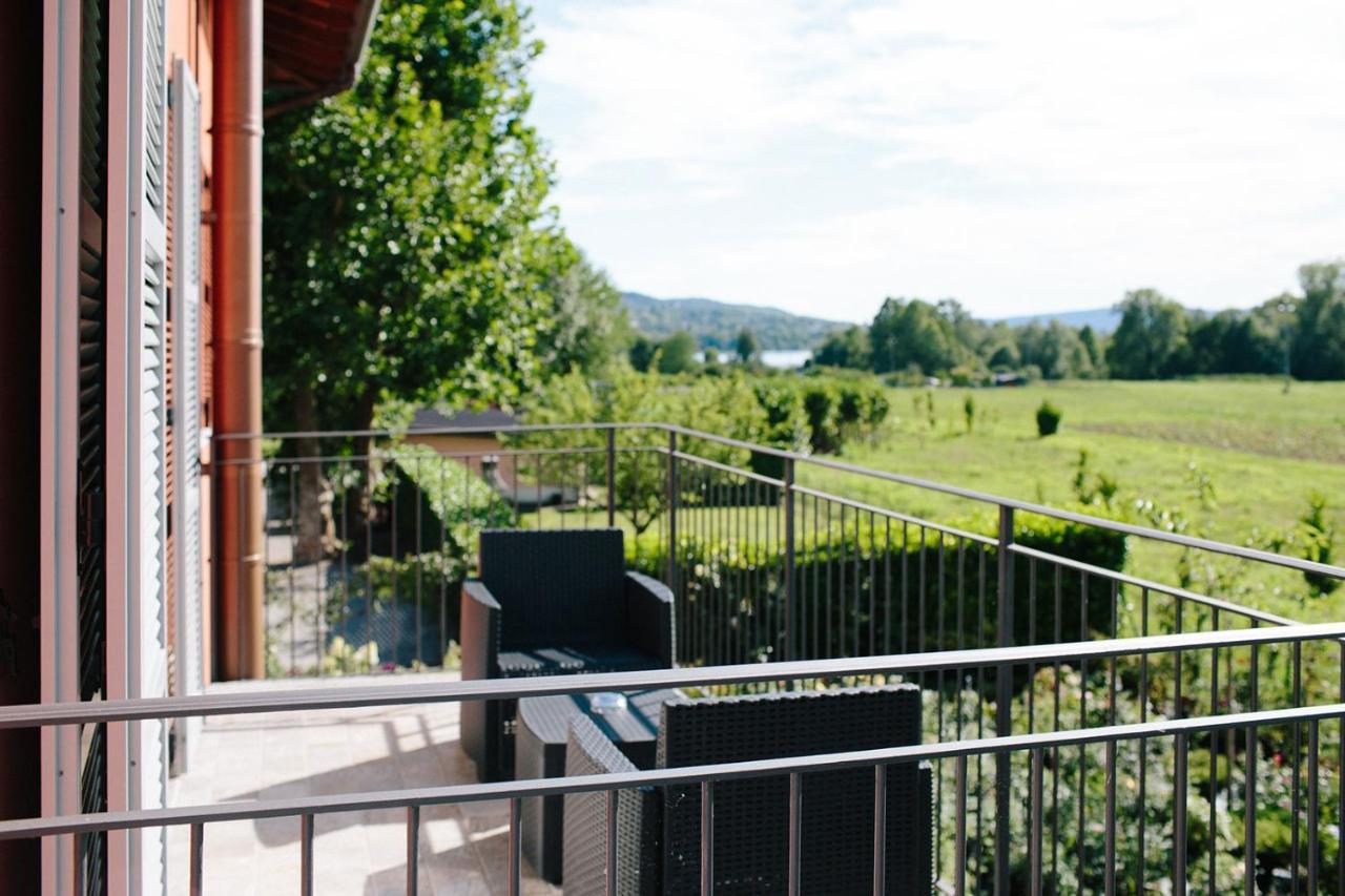 Agriturismo Familiare I Giardini Del Lago วาเรเซ ภายนอก รูปภาพ